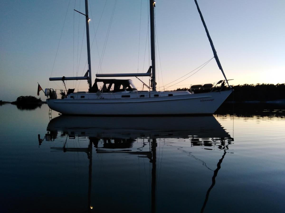 Besondere Ubernachtung Auf Dem 2 Mast Segelboot Wannago 호텔 로스토크 외부 사진
